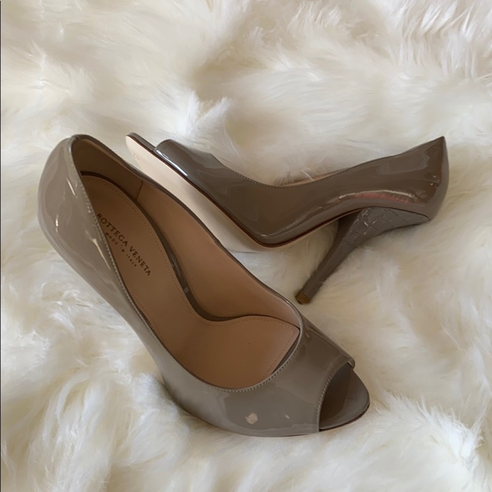 Heels - Picture 3 of 6